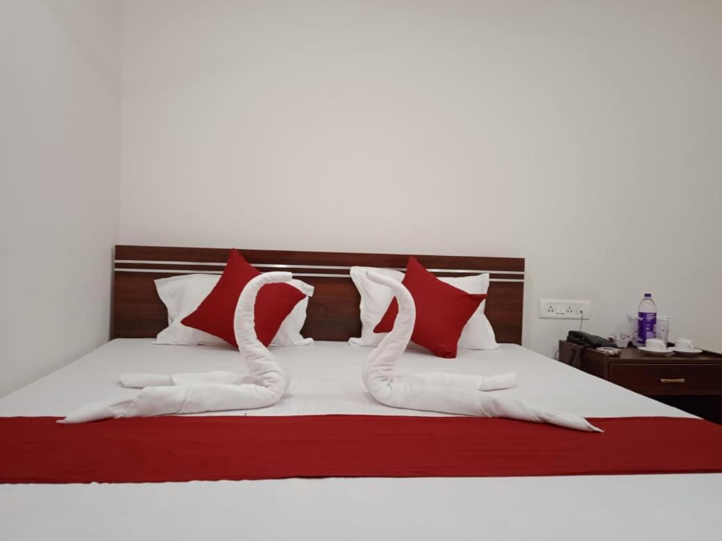 Hotel Haren Grand Guwahati Esterno foto